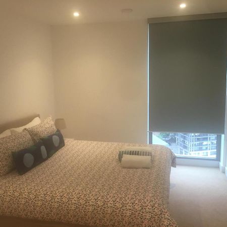 Luxurious Serviced Apartment In Кройдон Экстерьер фото